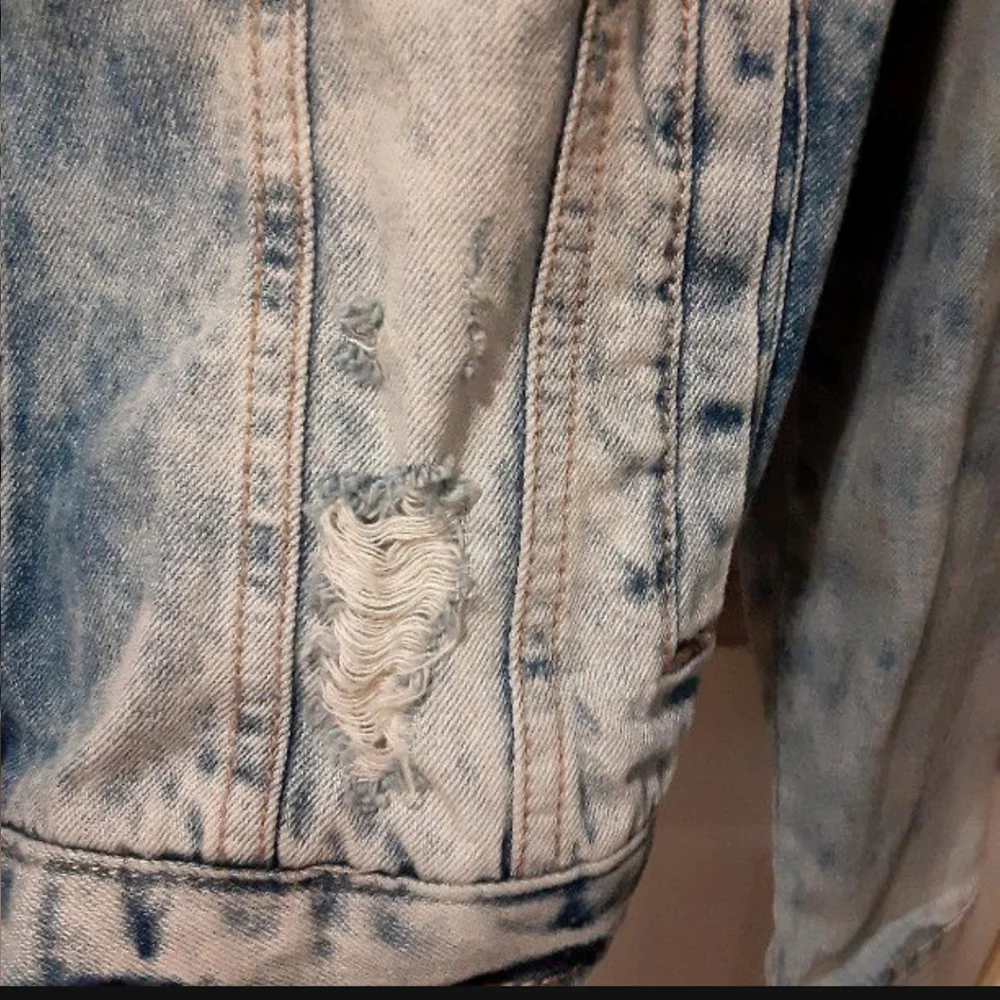 Mudd women's denim jeans destress jacket . Size large - Picture 7 of 12